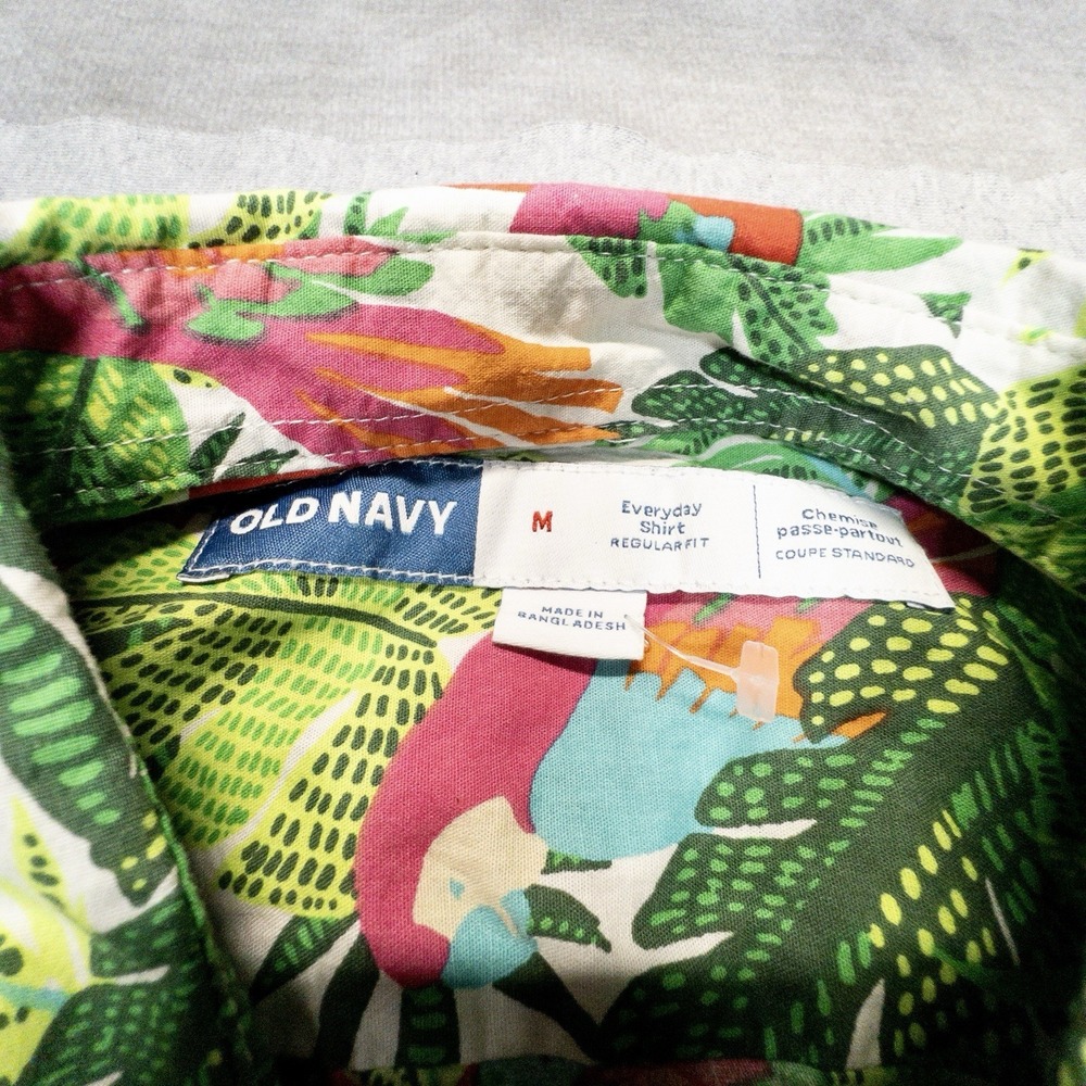 Old Navy Mens Medium Hawaiian 100% Cotton Shirt Resort Beach Cruise Vacation - Picture 4 of 8